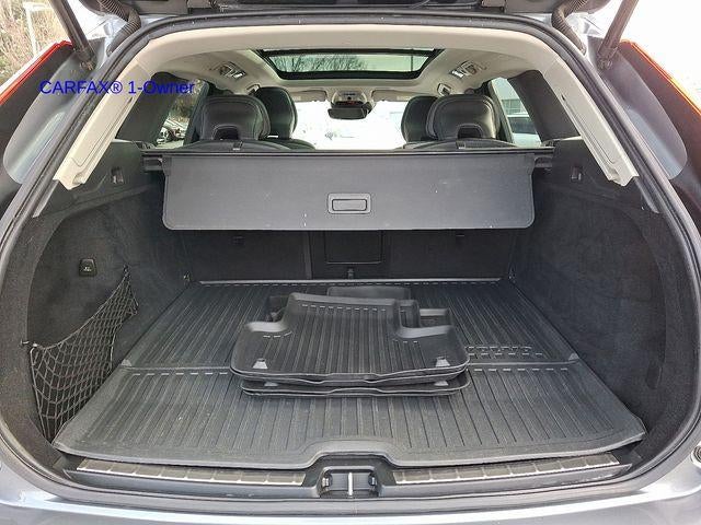 2021 Volvo XC60 Recharge T8 eAWD PHEV Inscription Expression