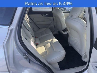 2023 Volvo XC60 B5 AWD Ultimate Bright Theme