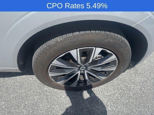 2024 Volvo XC60 B5 AWD Plus Dark Theme