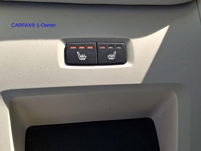 2024 Volvo XC60 B5 AWD Plus Dark Theme