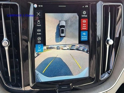2024 Volvo XC60 B5 AWD Plus Dark Theme