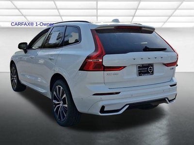 2024 Volvo XC60 B5 AWD Plus Dark Theme