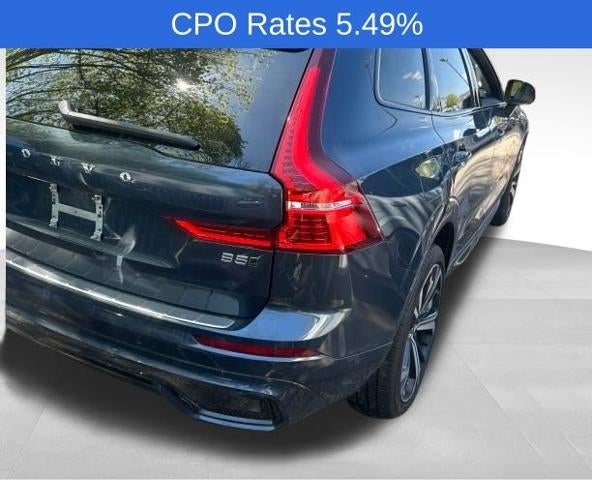 2024 Volvo XC60 B5 AWD Ultimate Dark Theme