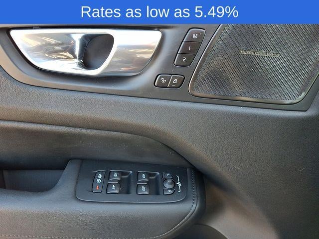 2023 Volvo XC60 B5 AWD Plus Bright Theme