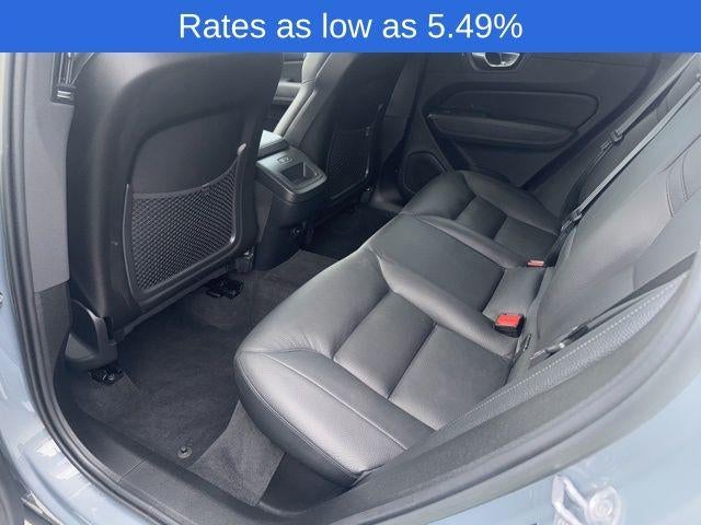 2023 Volvo XC60 B5 AWD Plus Bright Theme