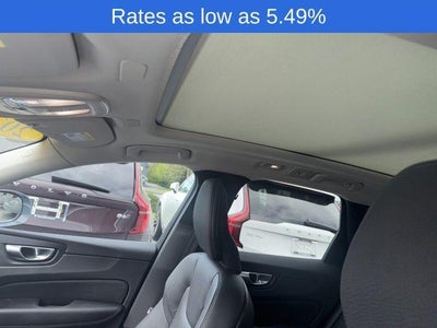 2023 Volvo XC60 B5 AWD Plus Bright Theme