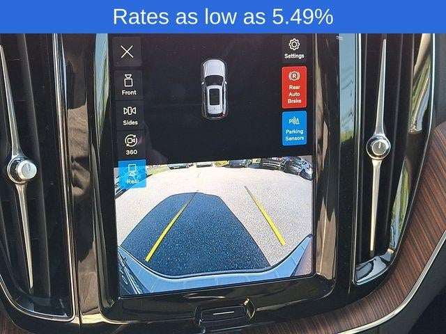 2023 Volvo XC60 B5 AWD Plus Bright Theme