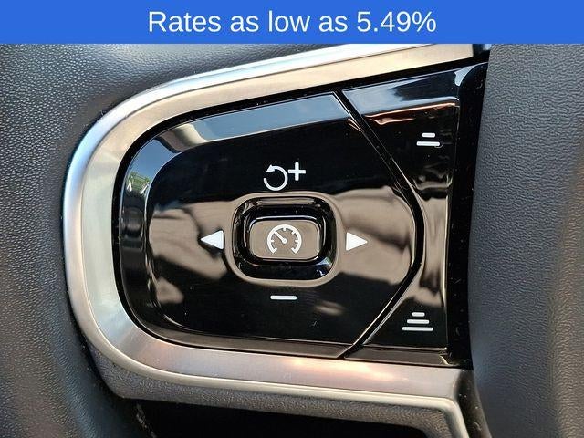 2023 Volvo XC60 B5 AWD Plus Bright Theme