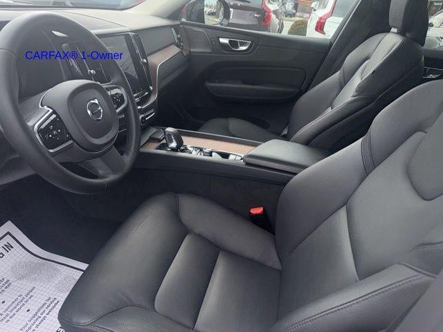 2023 Volvo XC60 B5 AWD Plus Dark Theme