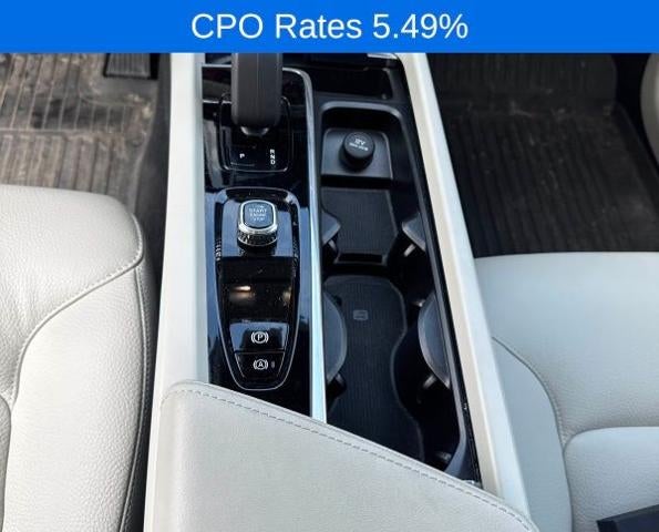 2023 Volvo XC60 B5 AWD Plus Dark Theme