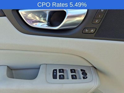 2023 Volvo XC60 B5 AWD Plus Dark Theme