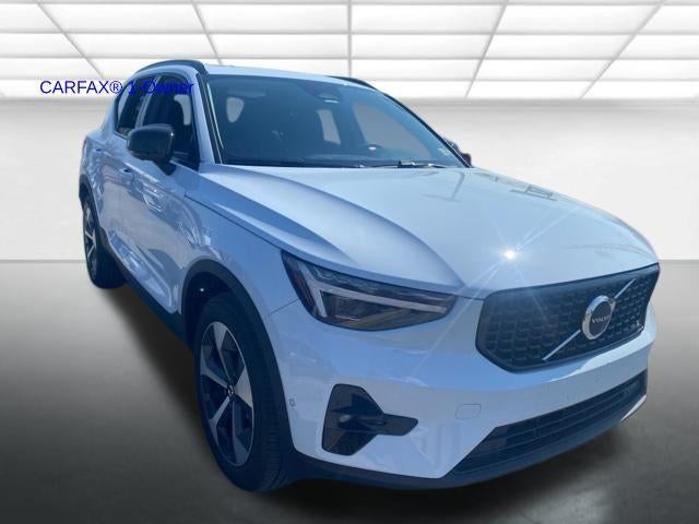 2026 Volvo XC40 B5 AWD Plus