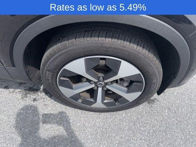 2025 Volvo XC40 B5 AWD Plus Dark Theme