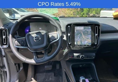 2024 Volvo XC40 B5 AWD Plus Dark Theme