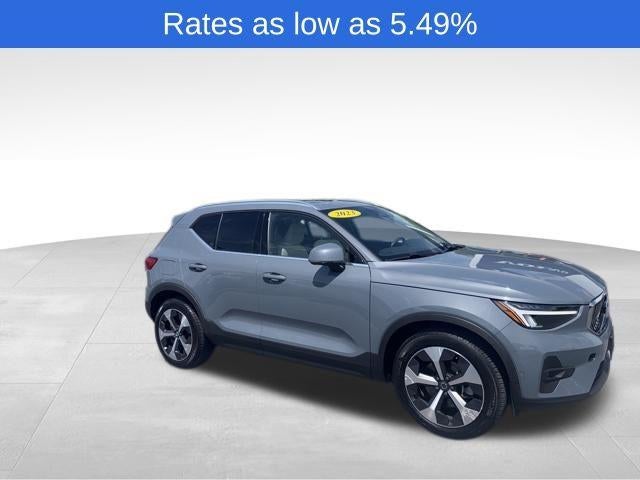 2023 Volvo XC40 B5 AWD Plus Bright Theme