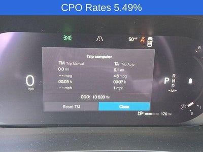 2023 Volvo XC40 B5 AWD Plus Dark Theme