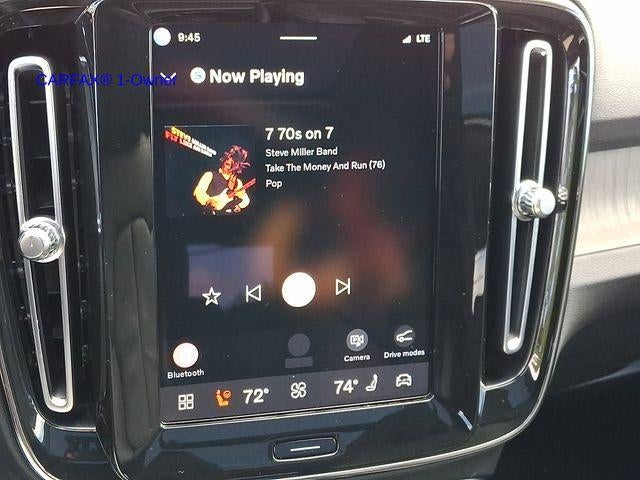2023 Volvo XC40 B5 AWD Plus Dark Theme