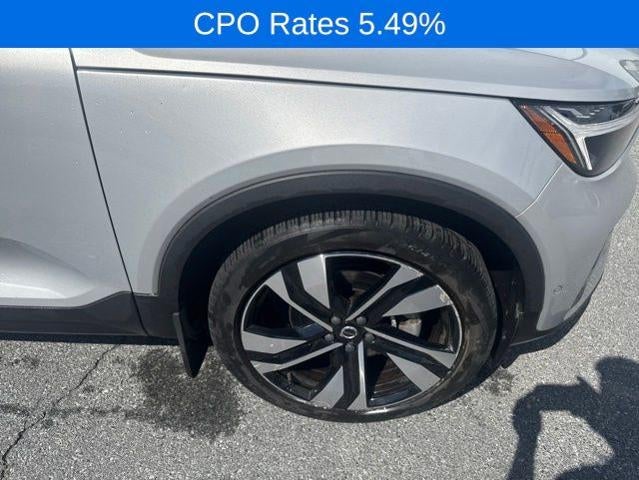 2023 Volvo XC40 B5 AWD Plus Dark Theme