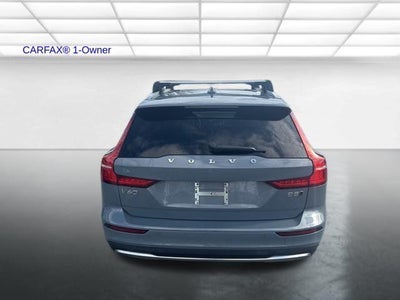 2024 Volvo V60 Cross Country B5 AWD Plus