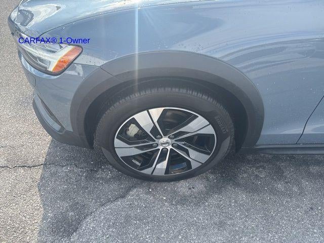 2024 Volvo V60 Cross Country B5 AWD Plus