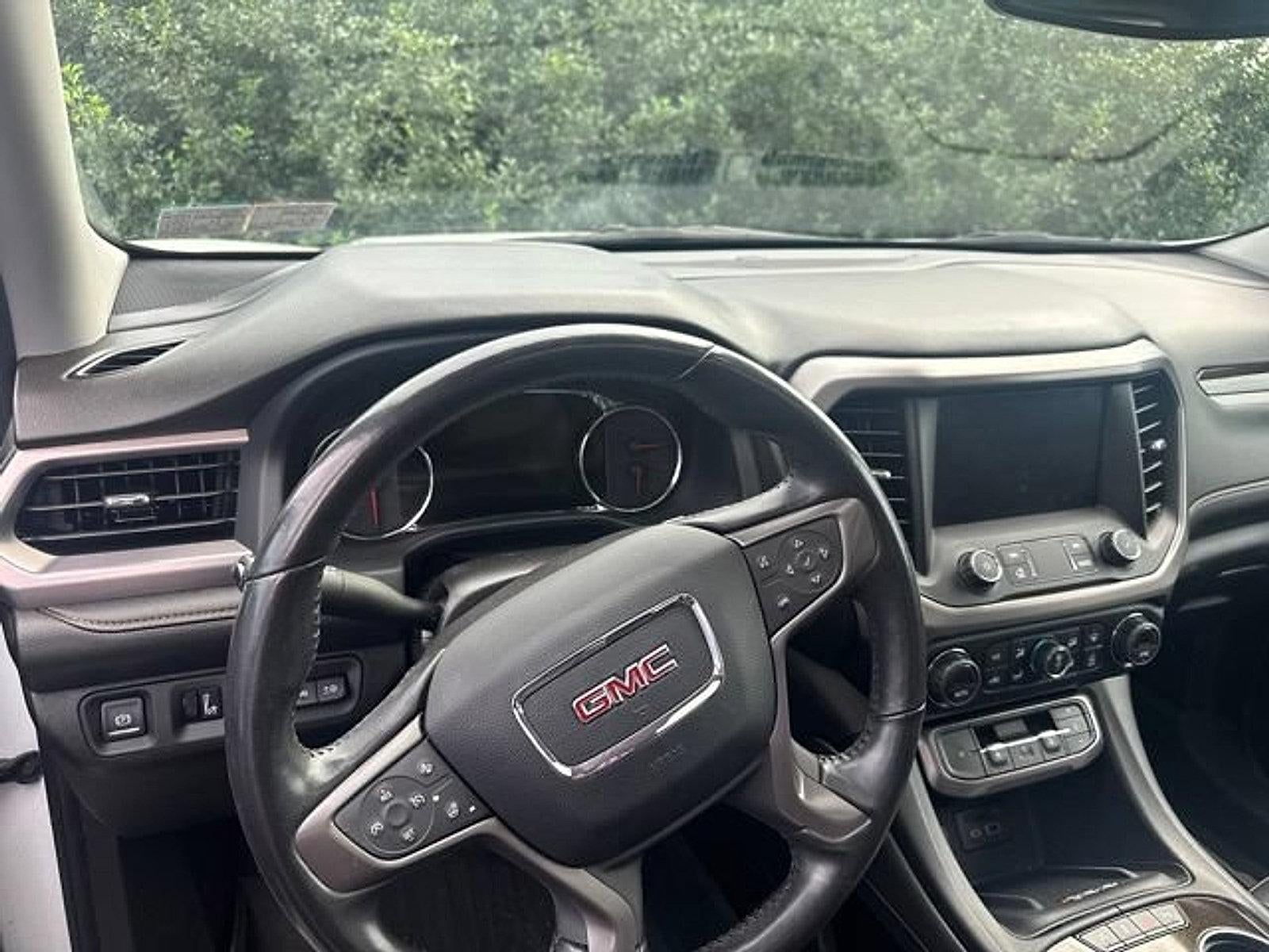 2022 GMC Acadia AWD AT4