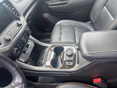 2022 GMC Acadia AWD AT4