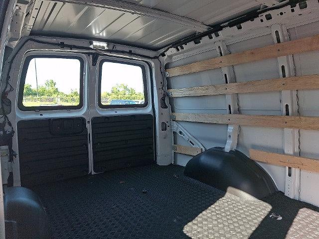 2025 GMC Savana Cargo Van 2500 Regular Wheelbase Rear-Wheel Drive