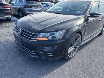 2017 Volkswagen Passat R-Line w/Comfort Pkg Auto