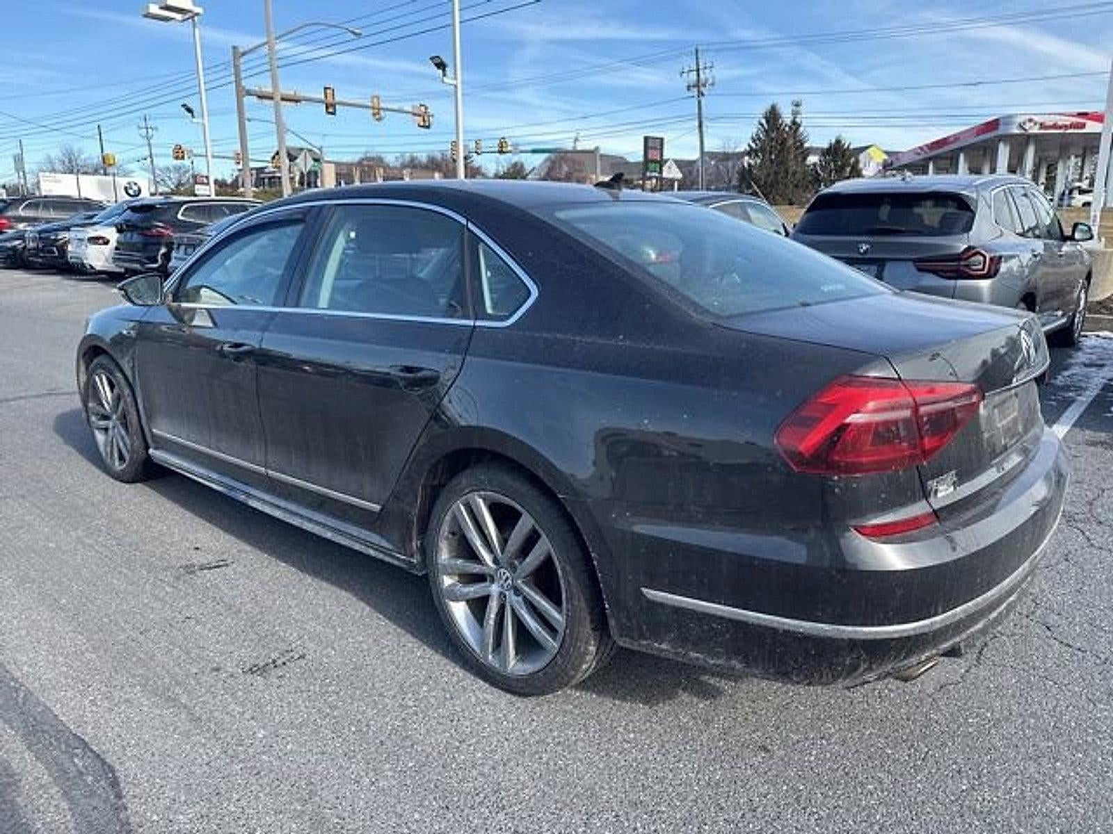 2017 Volkswagen Passat R-Line w/Comfort Pkg Auto