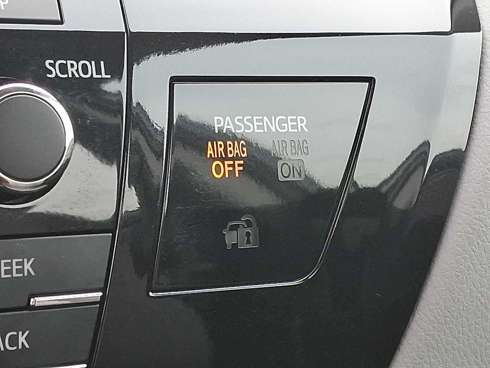 2015 Toyota Corolla 4dr Sdn CVT Auto LE (Natl)