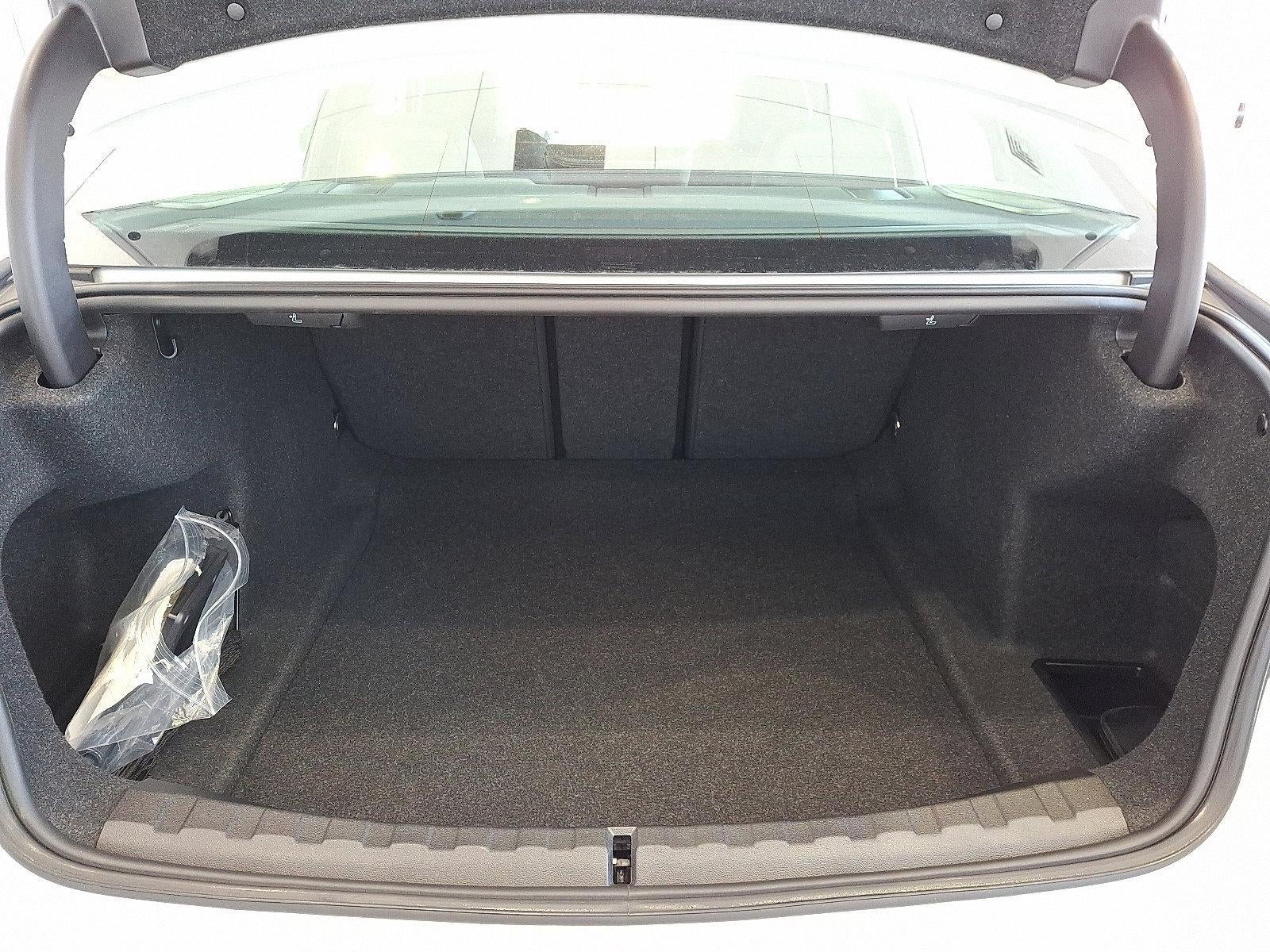 2025 BMW 330i xDrive Sedan