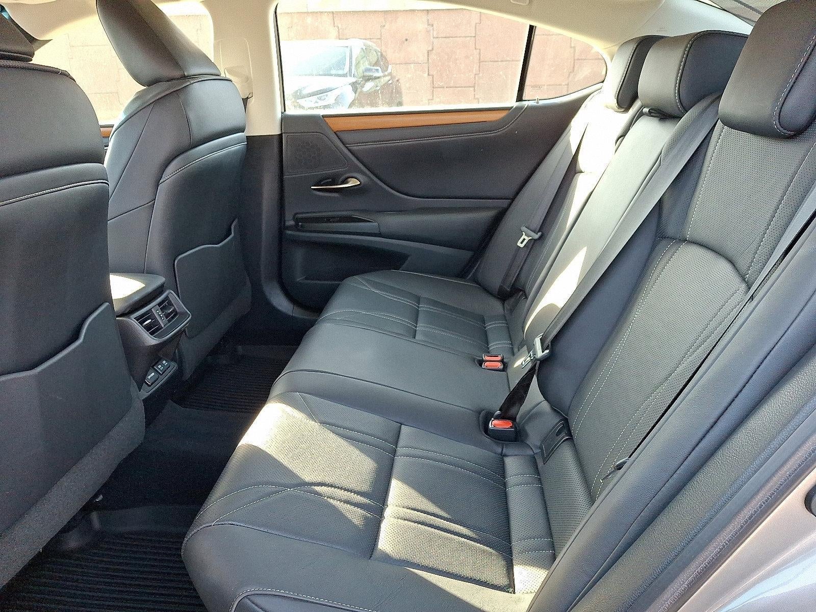 2020 Lexus ES 300h Luxury FWD