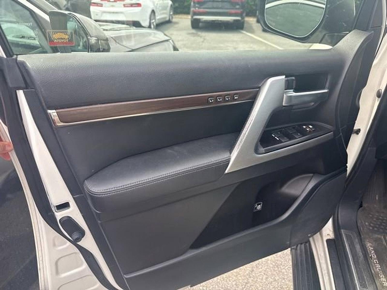 2016 Toyota Land Cruiser 4dr 4WD (GS)