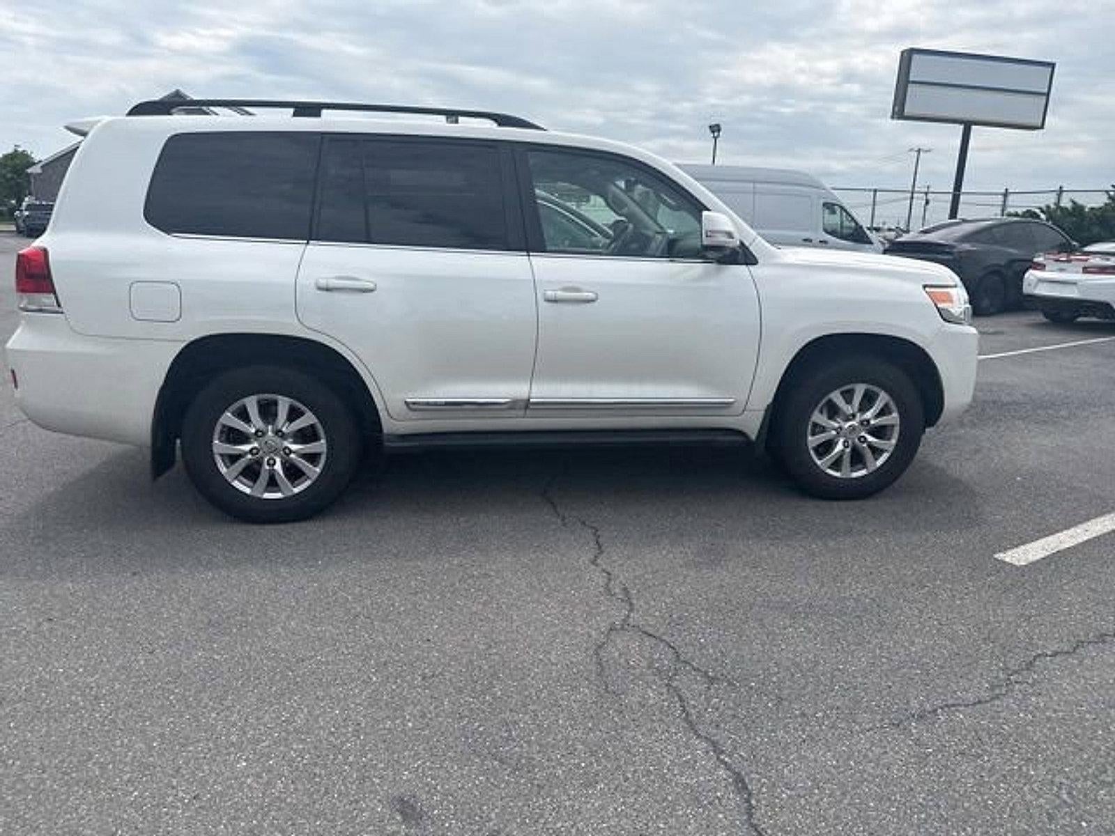 2016 Toyota Land Cruiser 4dr 4WD (GS)
