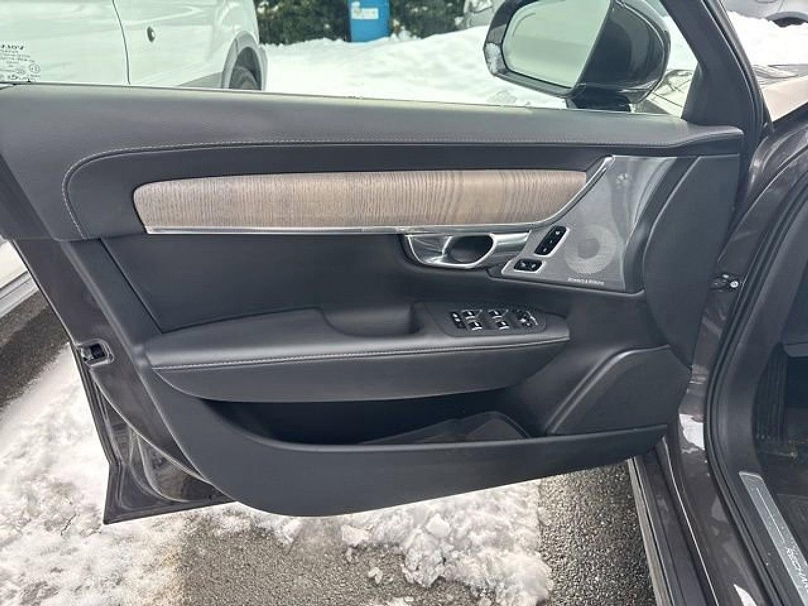 2022 Volvo S90 Recharge Plug-In Hybrid T8 eAWD PHEV R-Design Extended Range