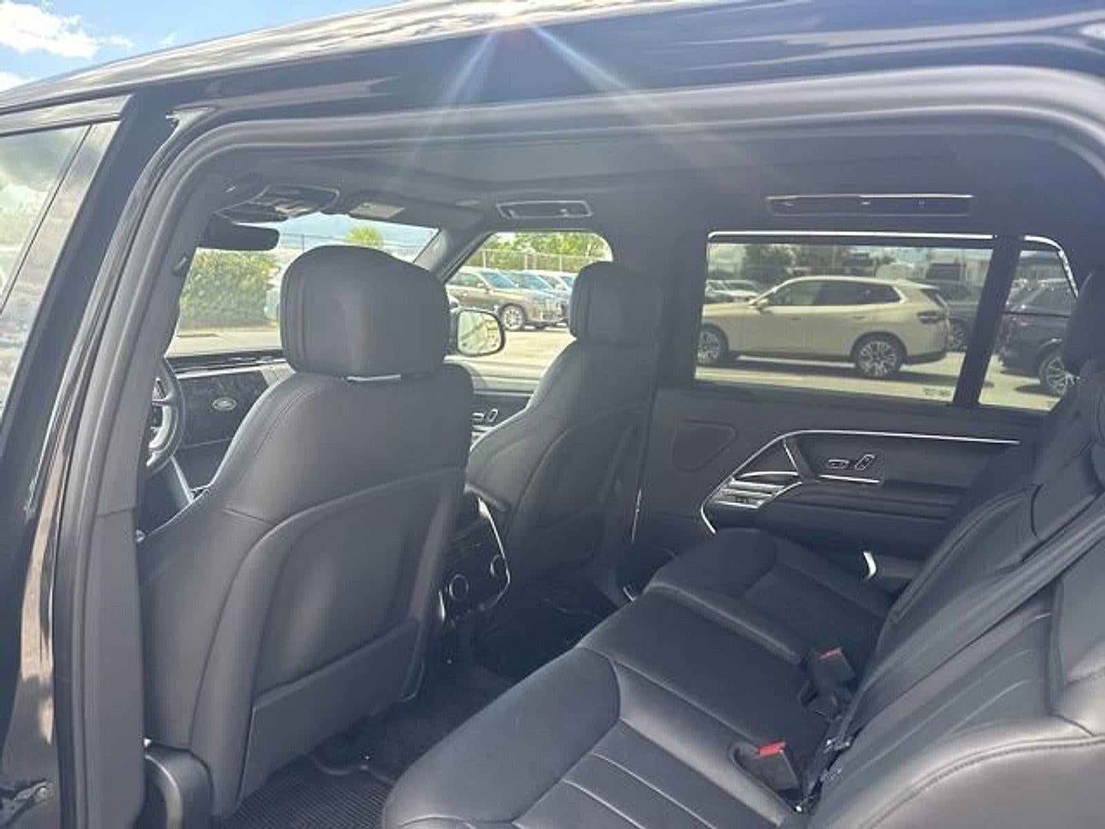 2025 Land Rover Range Rover P400 SE LWB 7 Seat