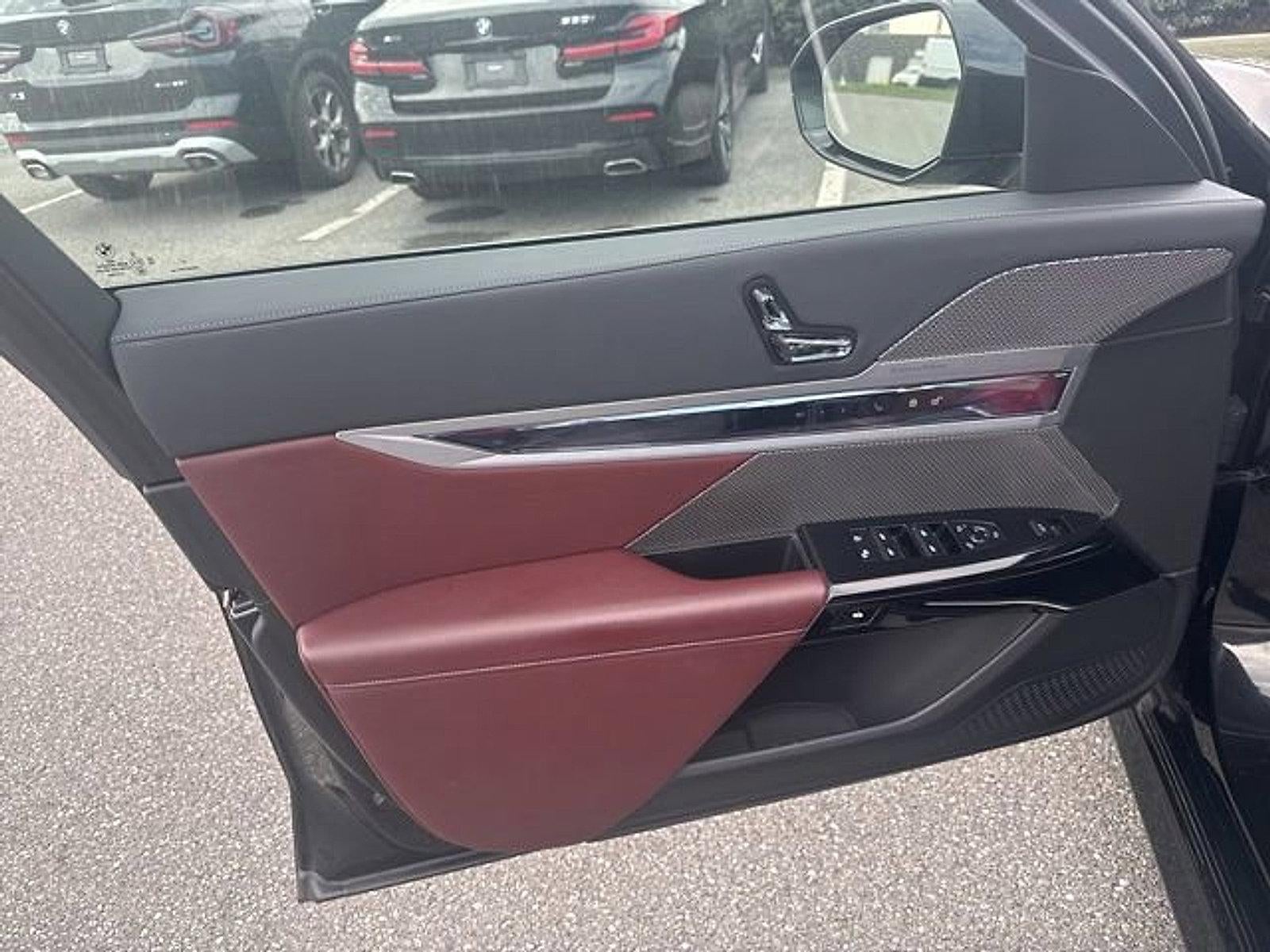 2023 BMW 760i xDrive Sedan