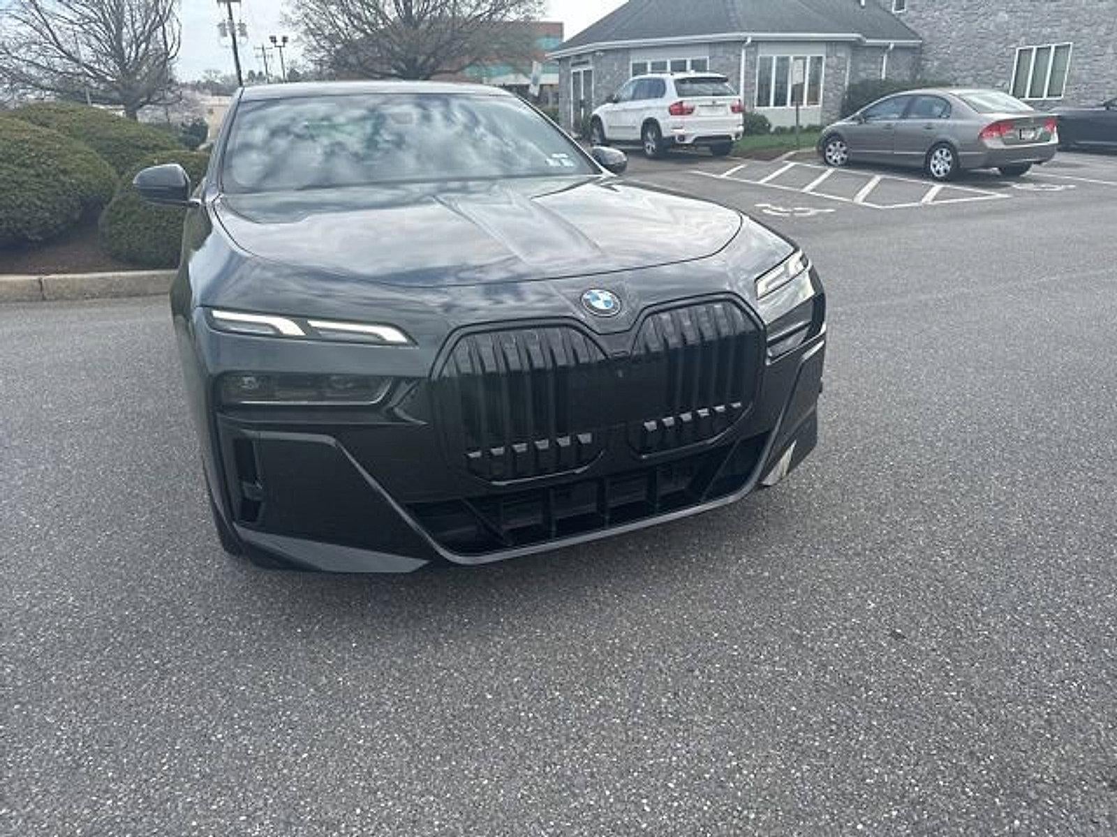 2023 BMW 760i xDrive Sedan