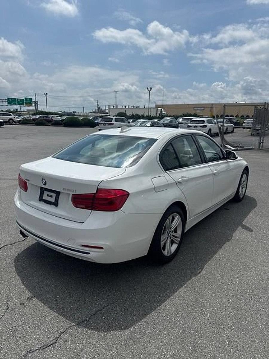 2018 BMW 330i xDrive Sedan
