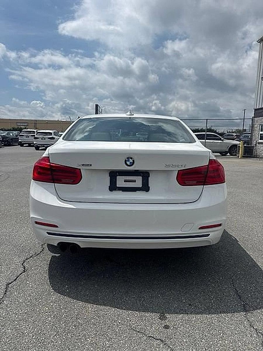 2018 BMW 330i xDrive Sedan