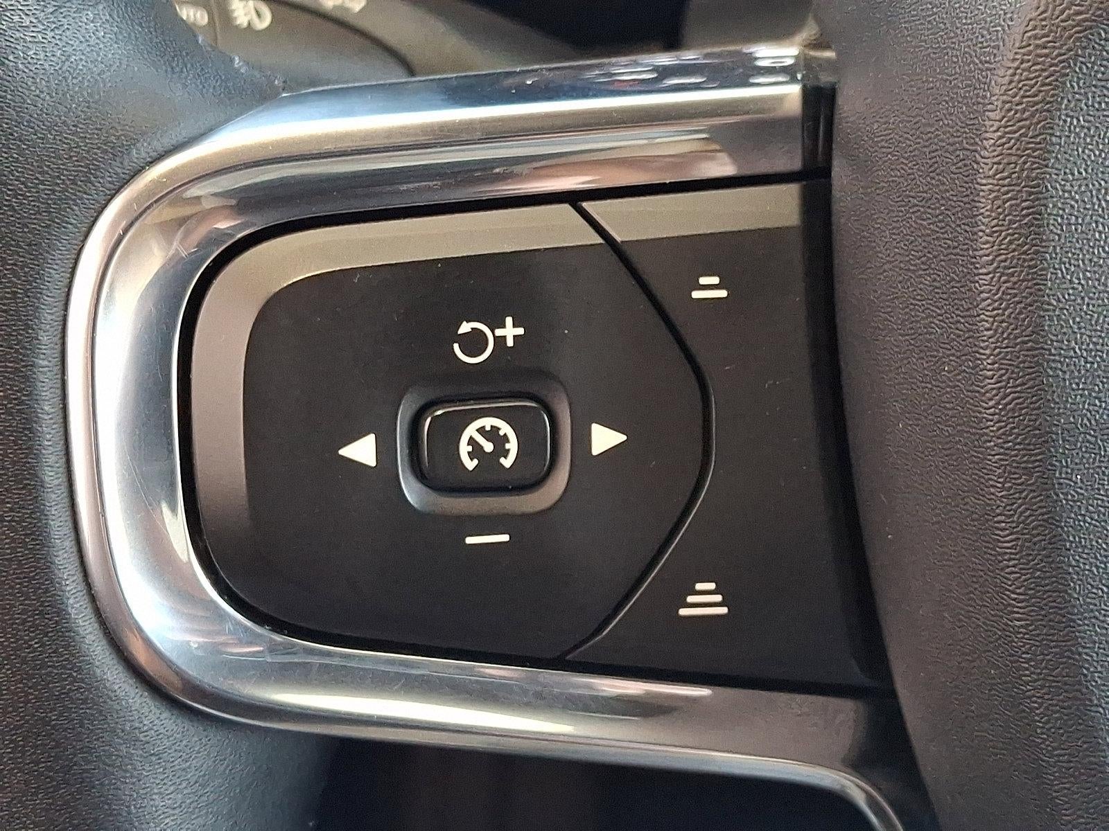 2021 Volvo XC40 T5 AWD Inscription