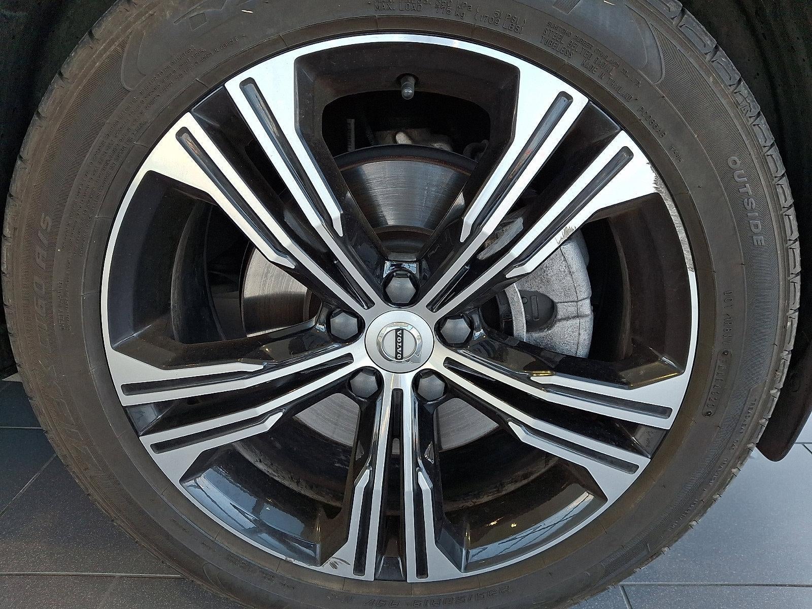 2021 Volvo XC40 T5 AWD Inscription