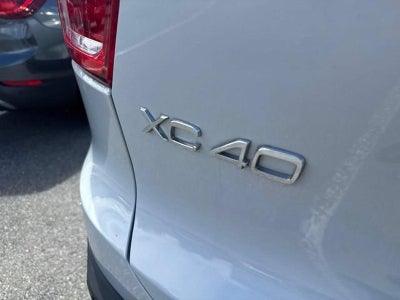 2021 Volvo XC40 T5 AWD R-Design