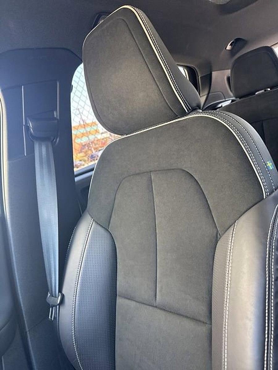 2021 Volvo XC40 T5 AWD R-Design