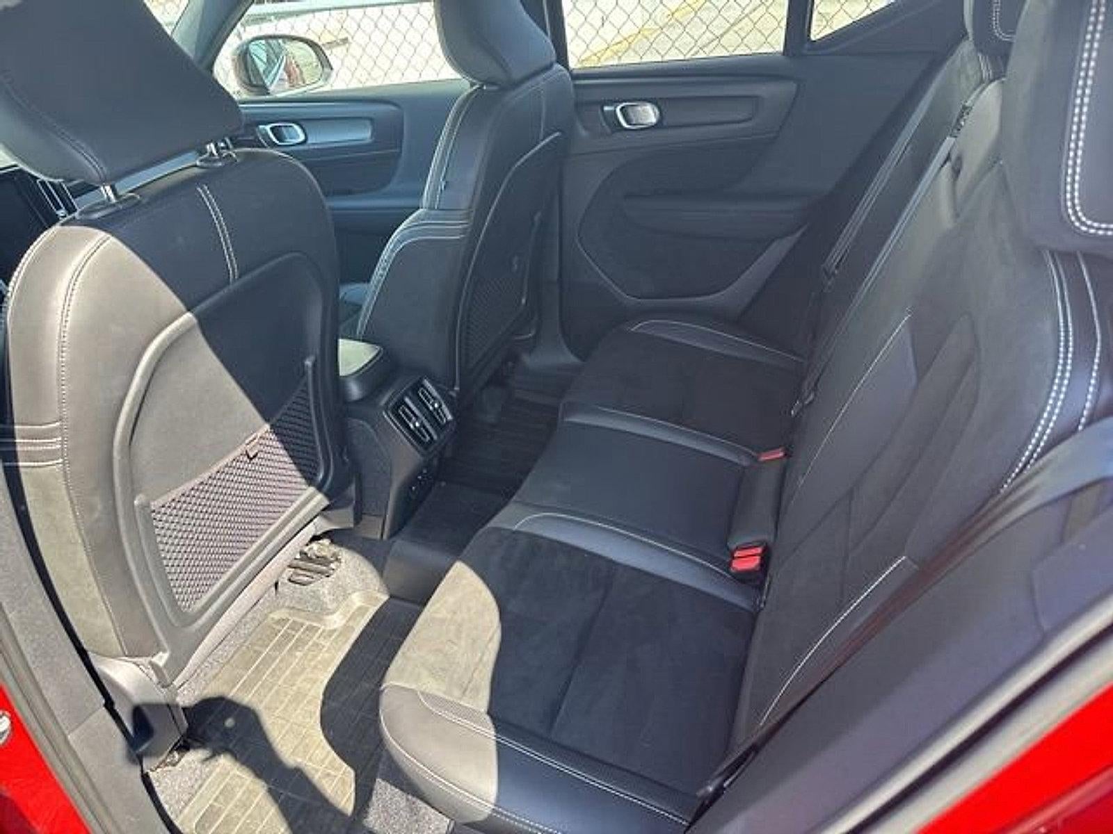 2021 Volvo XC40 T5 AWD R-Design