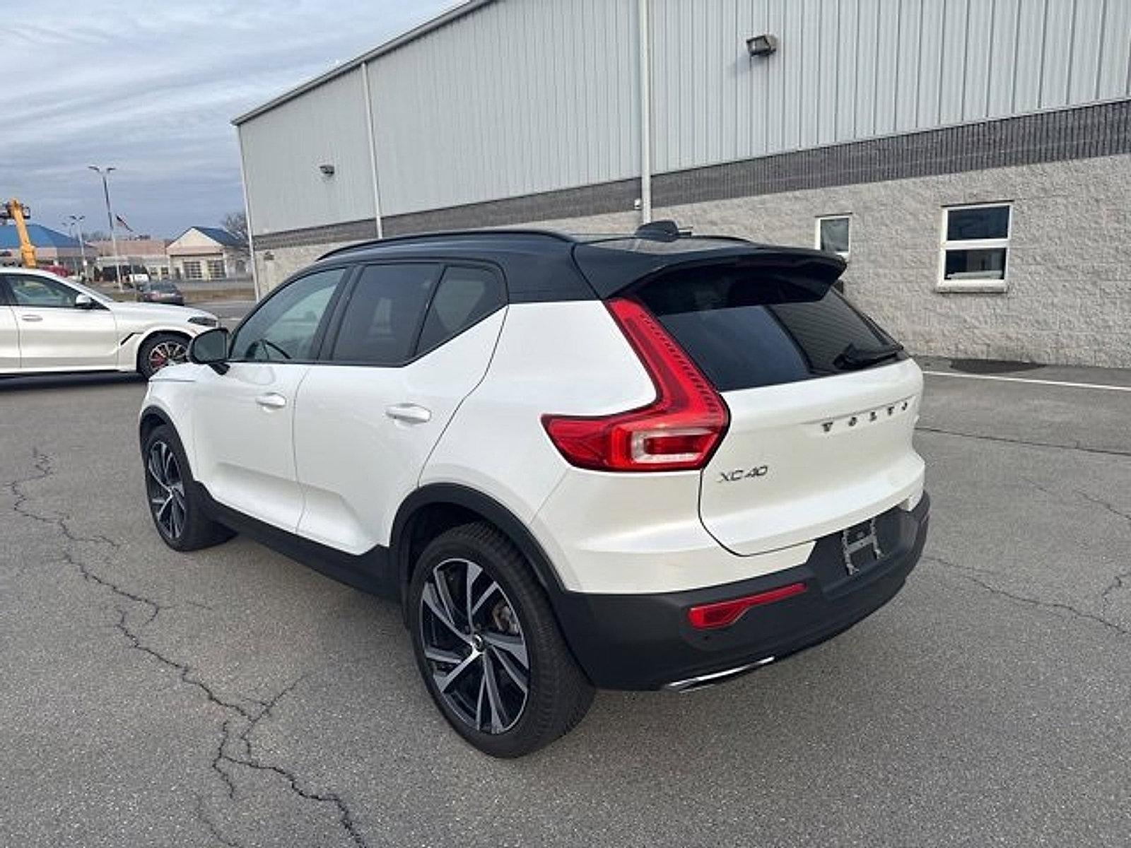 2020 Volvo XC40 T5 AWD R-Design