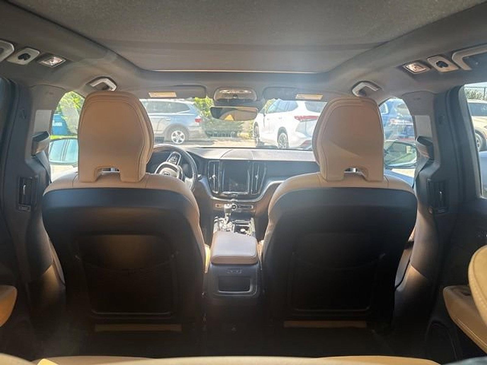 2019 Volvo XC60 T6 AWD Momentum