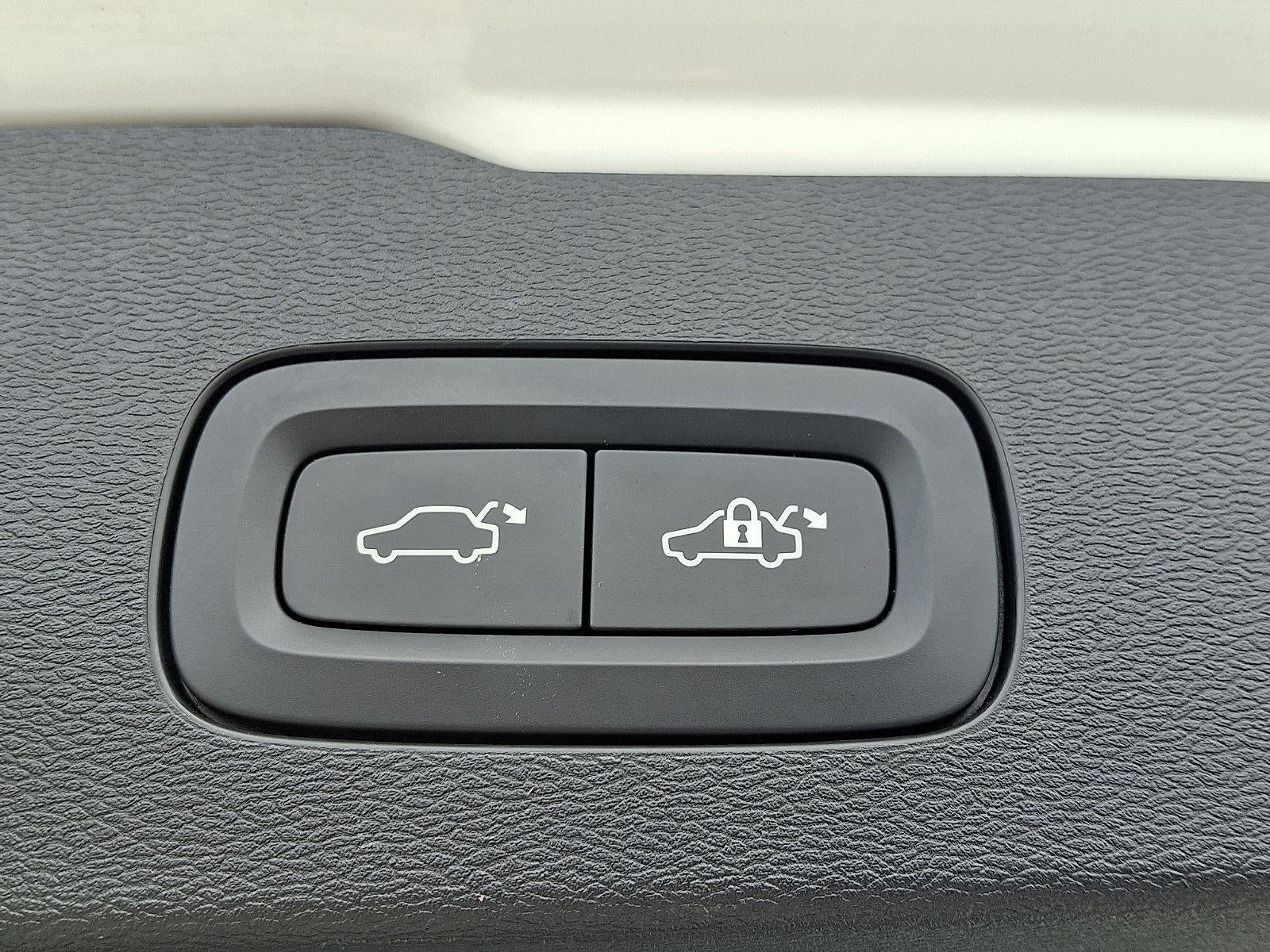2024 Volvo V60 Cross Country B5 AWD Plus