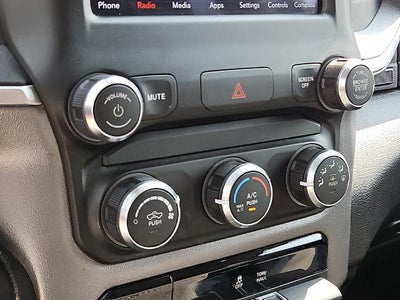 2020 RAM 1500 Big Horn 4x4 Crew Cab 5'7" Box