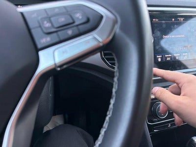 2023 Volkswagen Atlas 2.0T SE w/Technology 4MOTION